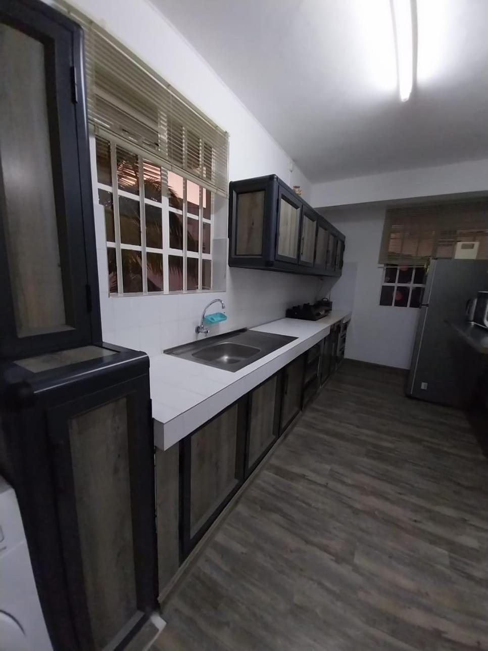 Camellia Apartment *